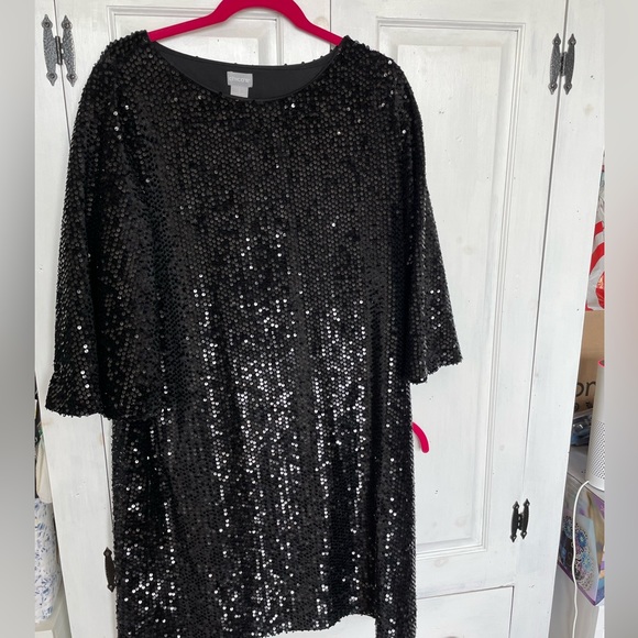 Sparkly sequin dress- perfect for a special night. - Picture 2 of 4